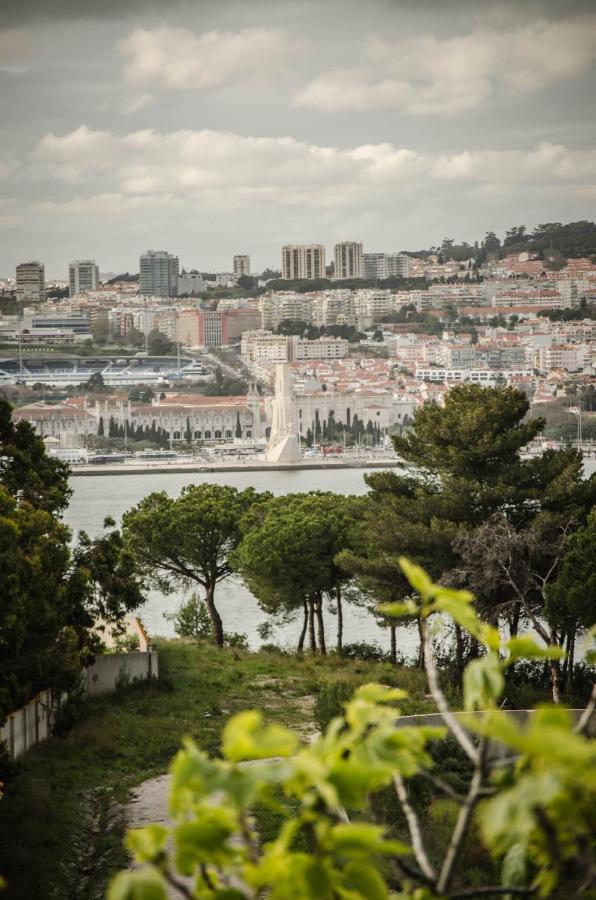 Ola Belem! Cozy Windmill, Stunning Views To Lisboa Bed & Breakfast Капарика Екстериор снимка